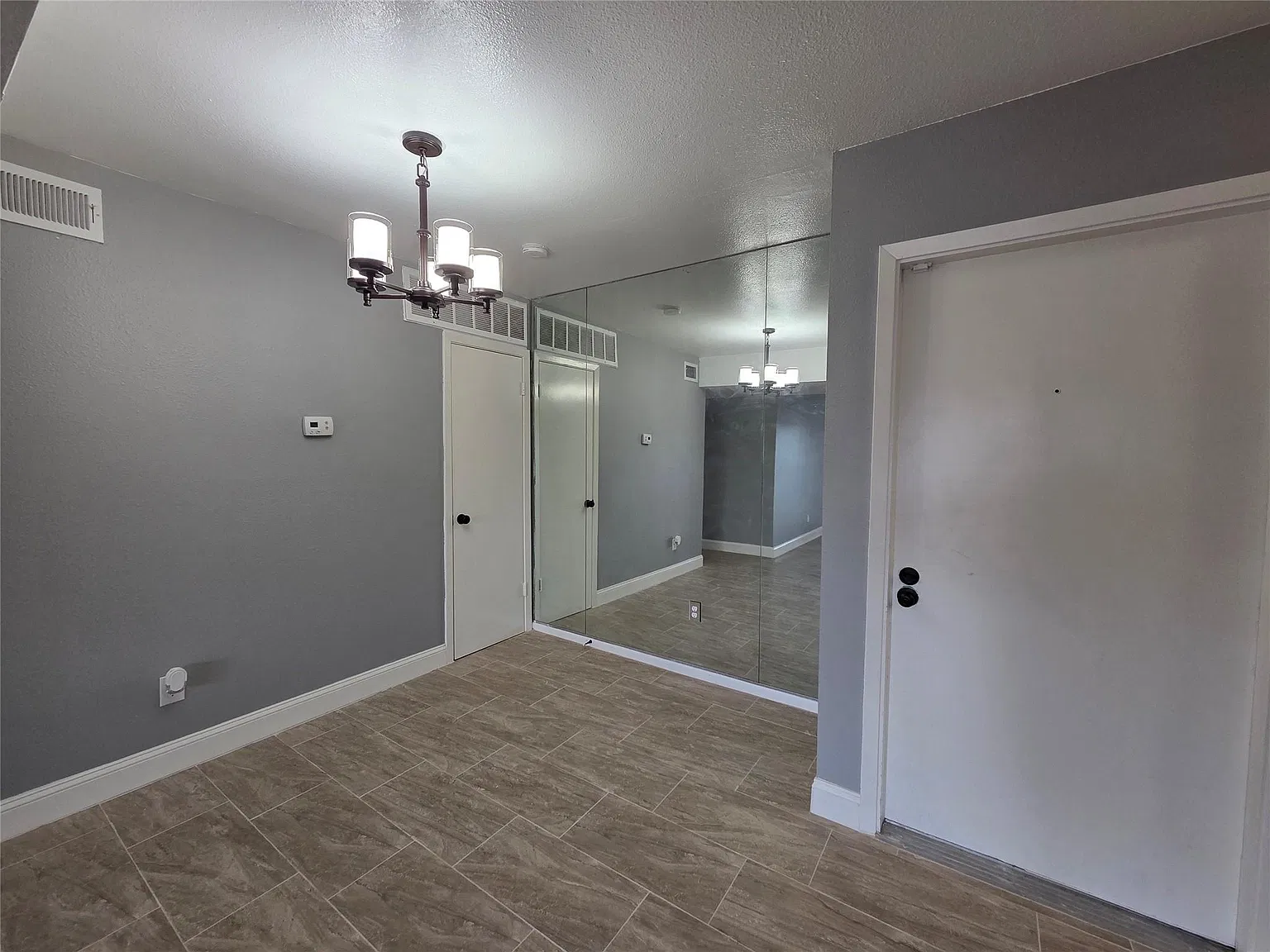 2 bed, 2.0 bath, 1092 sqft, $1,400 — Photo 4
