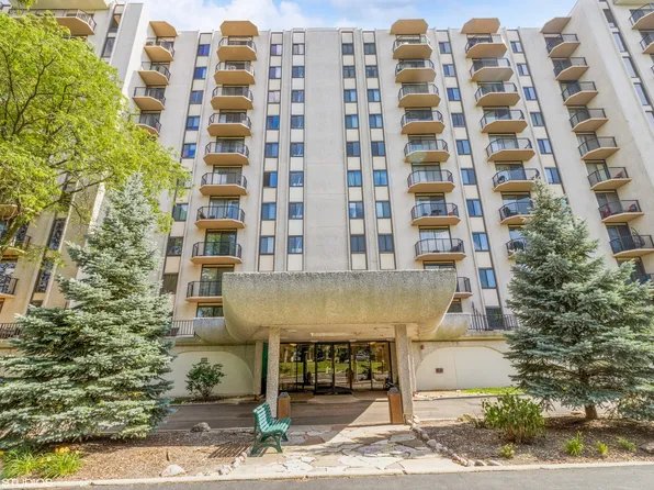 190 S Wood Dale Rd APT 300, Wood Dale, IL 60191