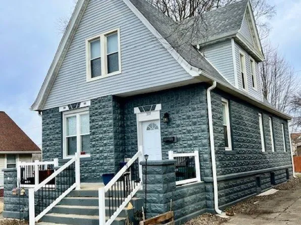 339 Caroline St, Pekin, IL 61554