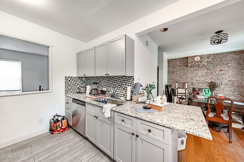 5th image of 177 Lancaster Street