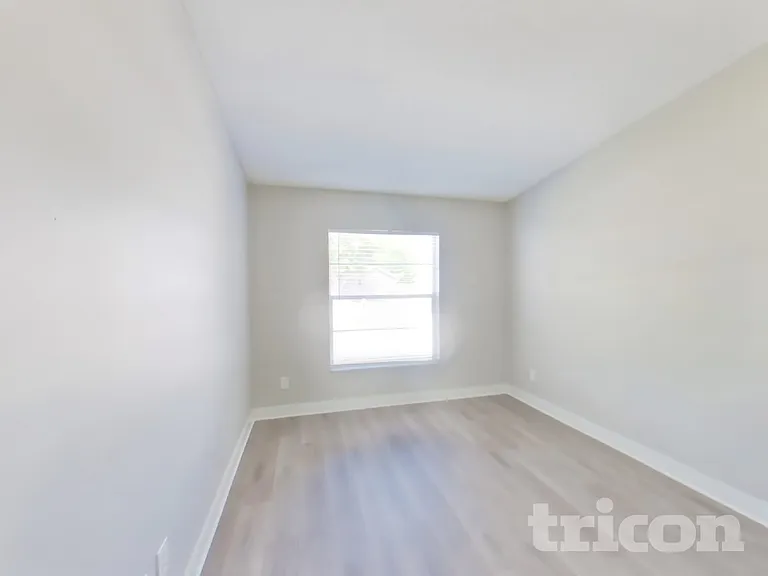 1020 Red Oak Cir — Photo 12