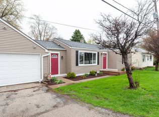 310 Rand Rd, McHenry, IL 60051