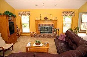 3rd image of W332N4263 Glen Parc Cir