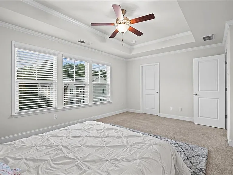 2779 White Oak Ln #20 — Photo 22
