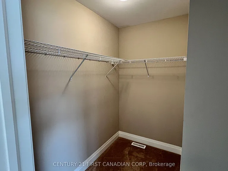 1660 Valhalla St — Photo 17