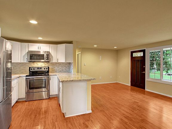 5th image of 21806 55th Ave W