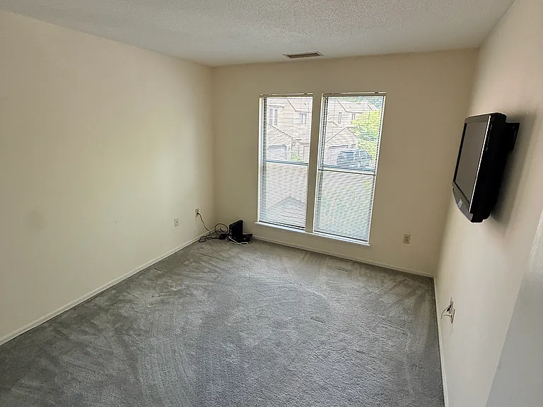 22 Sycamore Ln #22 — Photo 33