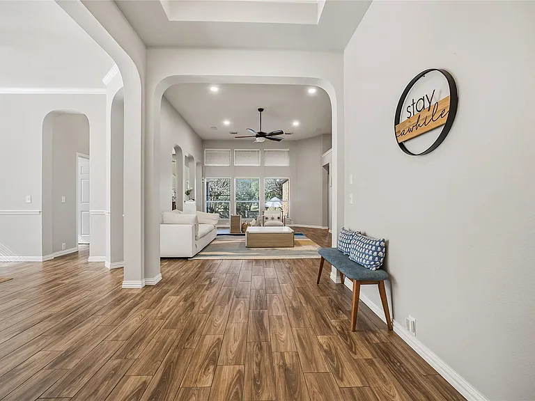 2112 Bandera Path — Photo 5