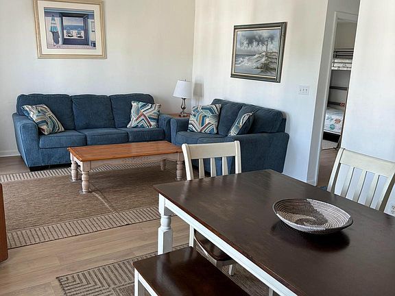 4th image of 116 Bellevue St Unit 8