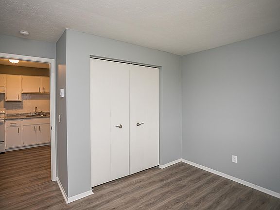 4th image of 230 Brunswick Dr