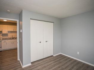 230 Brunswick Dr, Elyria, OH 44035