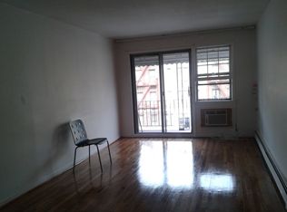 2449 32nd St, Astoria, NY 11102