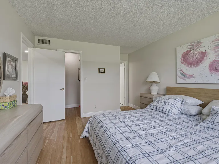 371 S Hollybrook Dr #106 — Photo 14