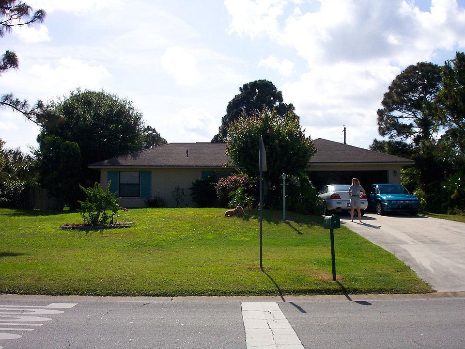 Great curb appeal!