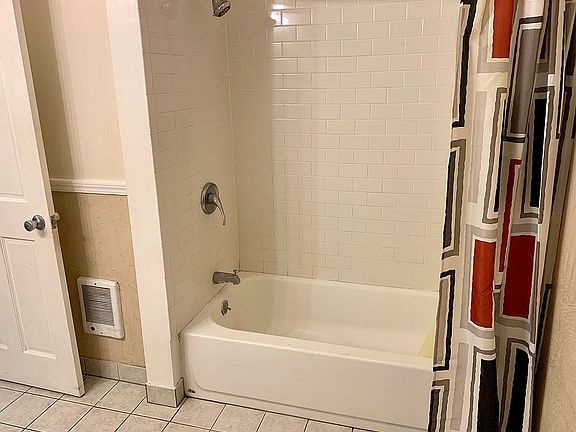 4th image of 325 Lafayette St Unit 3205