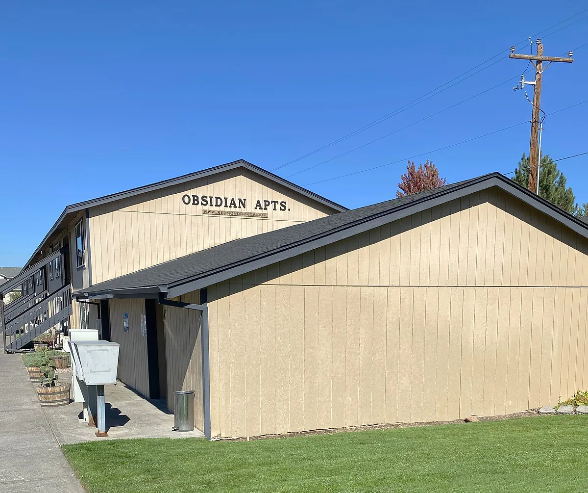 Welcome Home to Obsidian Apartments! - 1619 SW Obsidian Ave