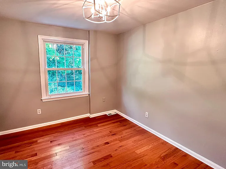 4311 Cedarlake Ct — Photo 18