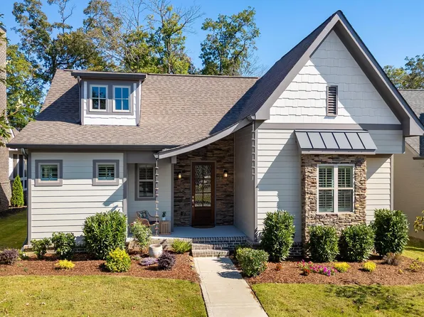 9281 Skyfall Dr, Ooltewah, TN 37363