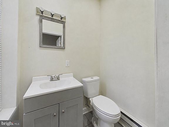 5th image of 5621 Walton Ave