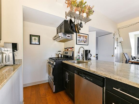 4th image of 504 Massachusetts Ave #3
