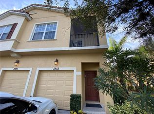 2882 Oakwater Dr, Kissimmee, FL 34747