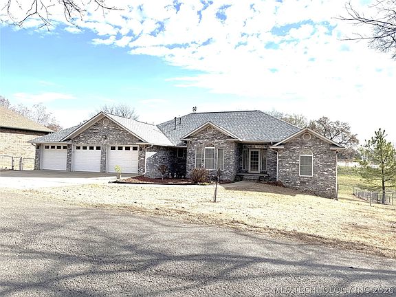 2nd image of 5273 Jeanette Ln