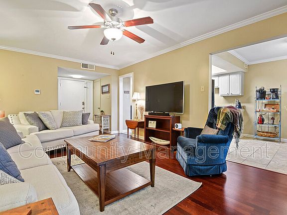 2nd image of 7950 Jefferson Hwy APT 205