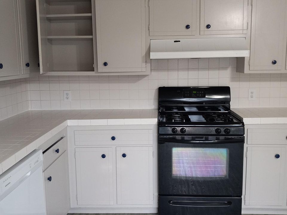 1st image of 625 W Cambridge Ave #B
