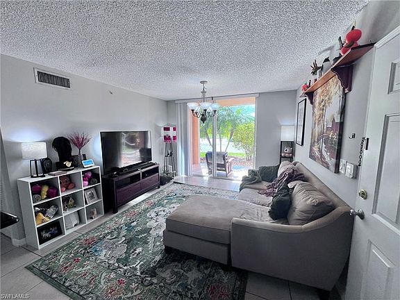 4th image of 1240 Wildwood Lakes BLVD N #101