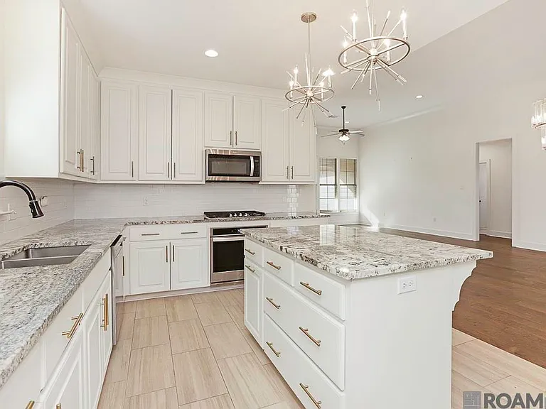 10422 Belle Isle Ln — Photo 12
