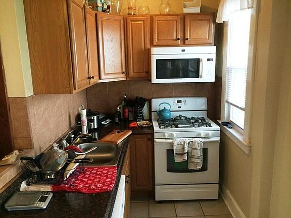 2nd image of 257 Willow St
