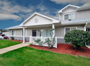 13690 Carmella Ln APT A, Holland, MI 49424