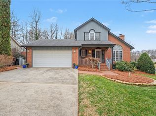 1007 Kings Arms Ct, High Point, NC 27262