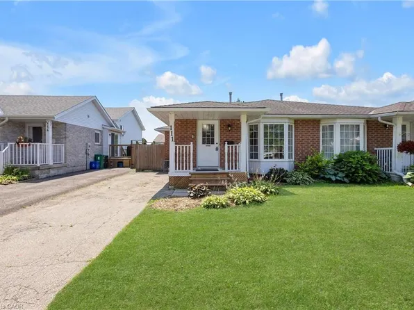 111 Oprington Ct, Kitchener, ON N2N 3E2