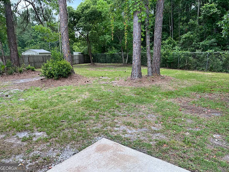 511 Moeckel Ln — Photo 11