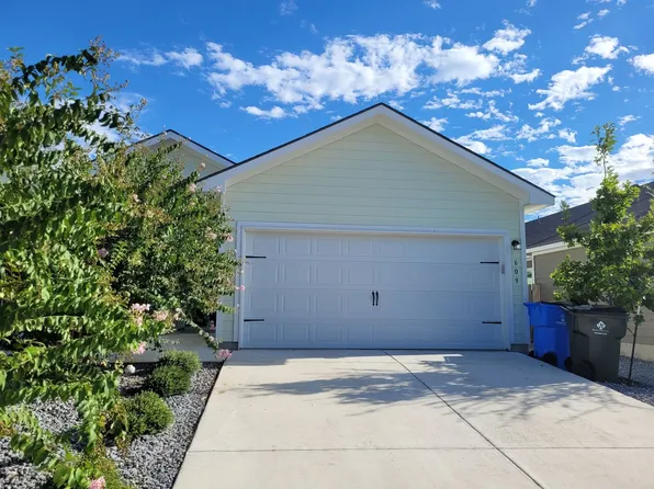 609 Ashers Pl, Seguin, TX 78155