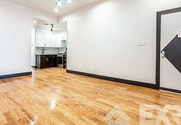4th image of 378 Lewis Ave #3X