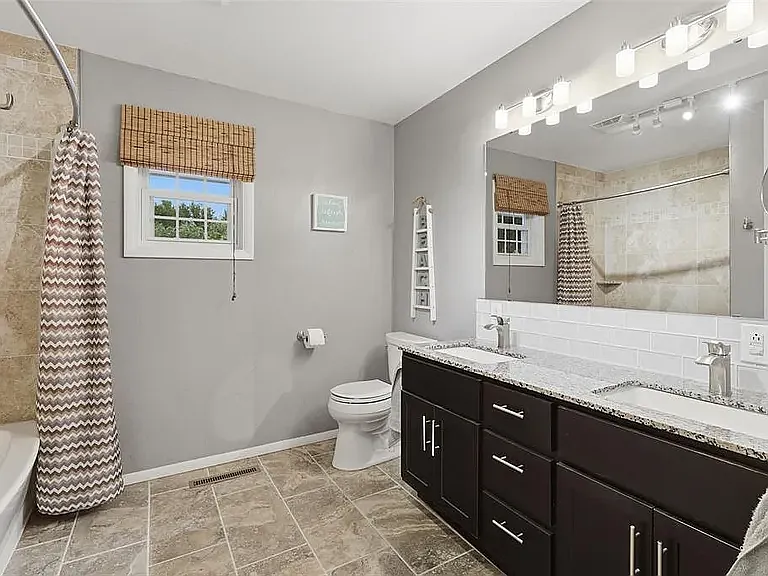 1024 W Will Rogers Dr — Photo 15