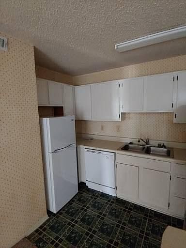 2nd image of 6616 Willow Pointe NW