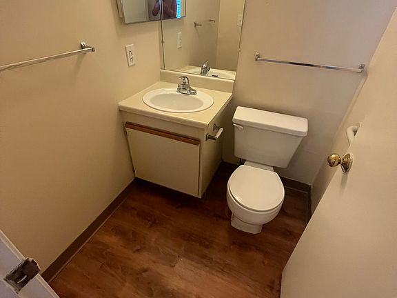 3rd image of 1268 Oxford Manor Ct #3