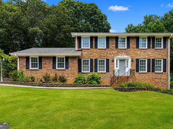 1683 Oak Ridge Cir SW, Stone Mountain, GA 30087