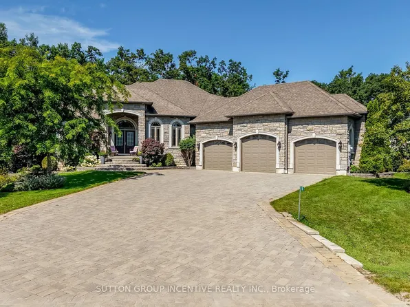 18 Lloyd Cook Dr W, Springwater, ON L9X 0H6