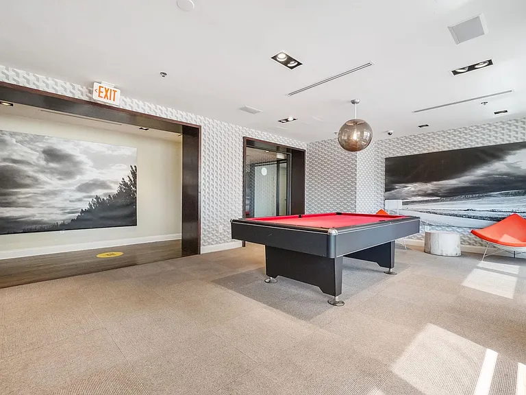 102 Christopher Columbus Dr #402 — Photo 16