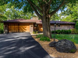 6220 Park Ridge Rd, Loves Park, IL 61111