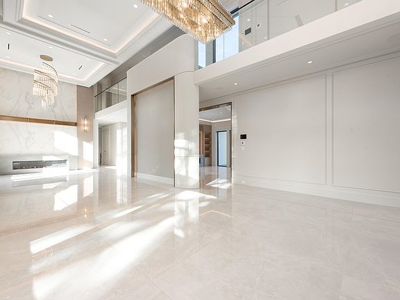 5th image of 9640 Pinewell Cres