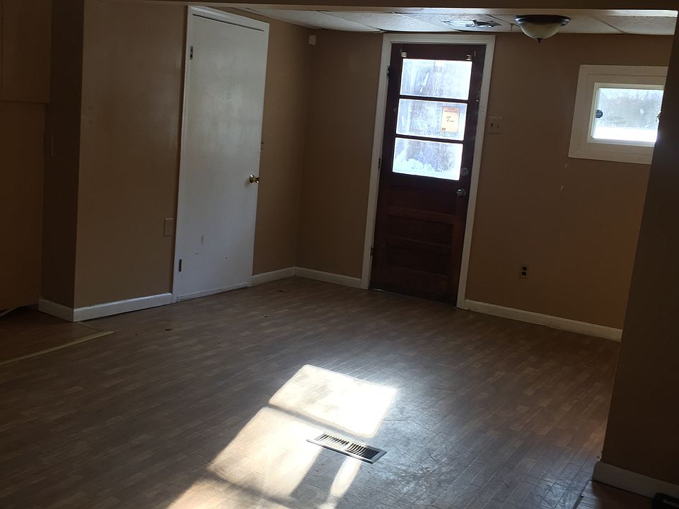 2nd image of 238 E Main St
