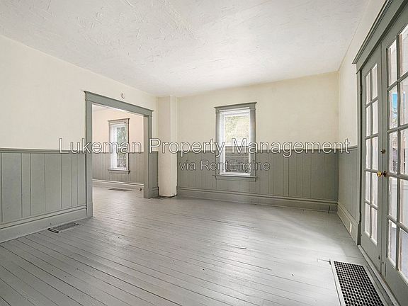 5th image of 434 Den Adel Ct