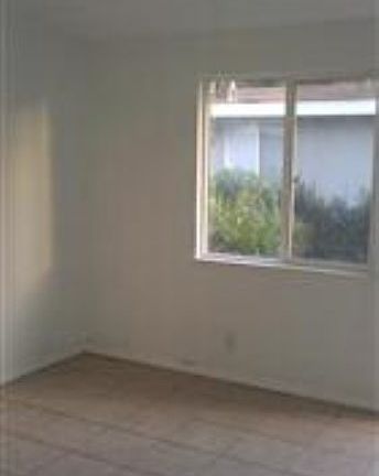 2nd image of 532 Cherry Ave APT B