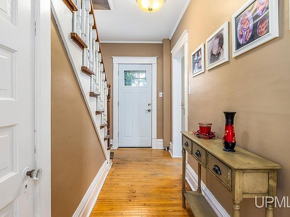 2nd image of 304 W F St