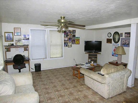 5th image of 3611 N Nichols St